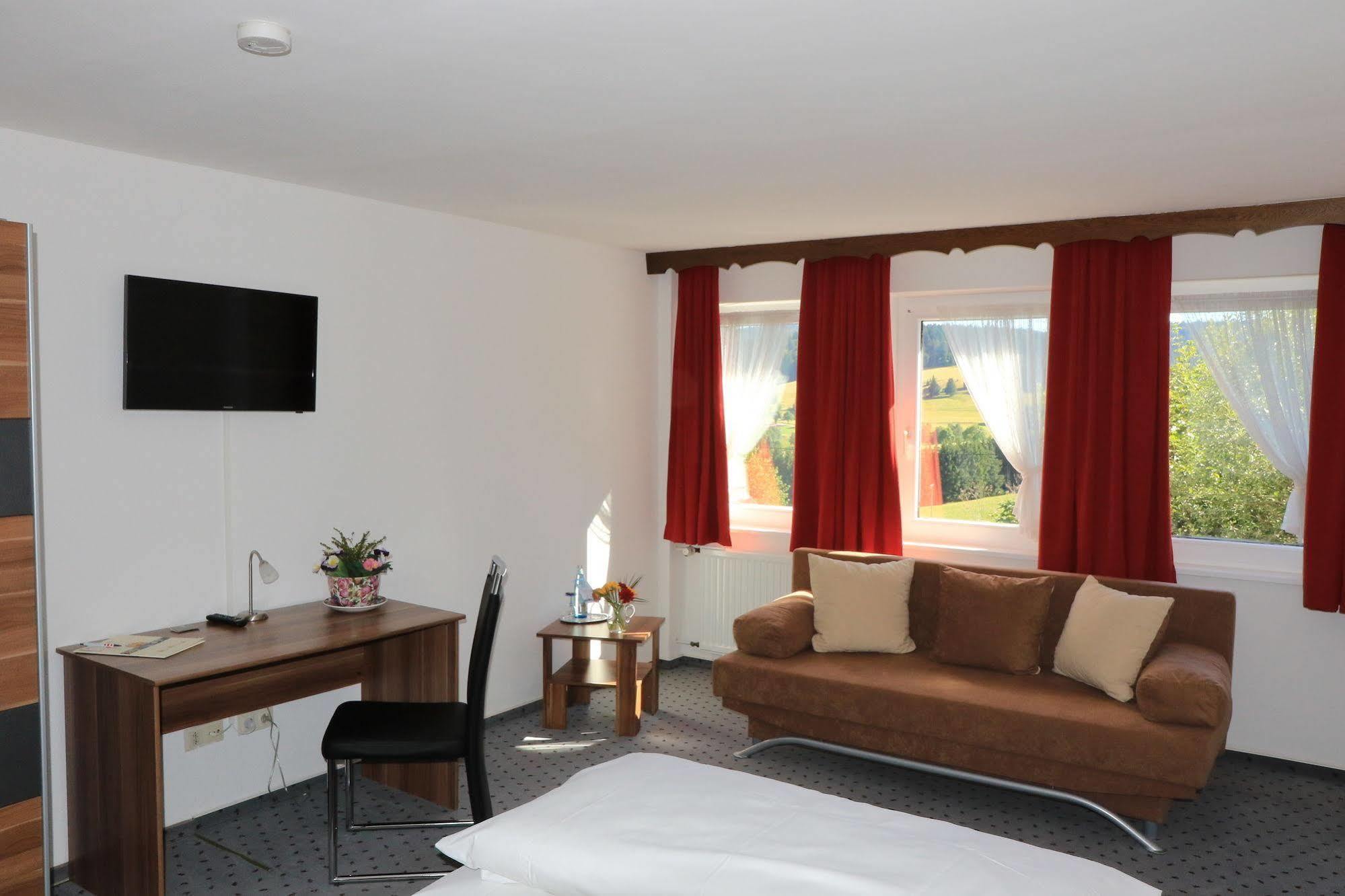 Hotel Landgasthof Adler Altenrond Kültér fotó