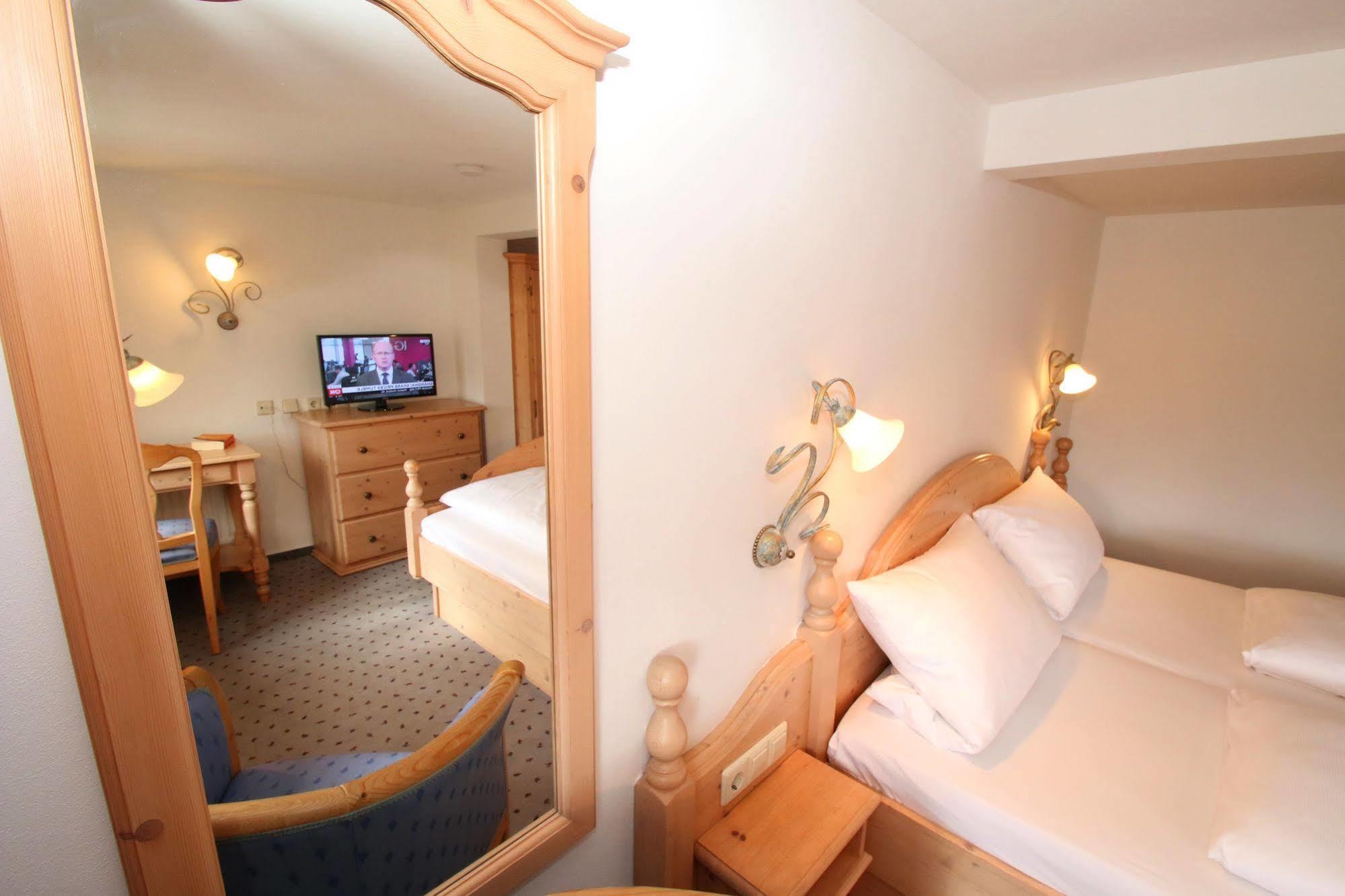 Hotel Landgasthof Adler Altenrond Kültér fotó